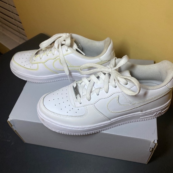 Air force 1's - Picture 4 of 5